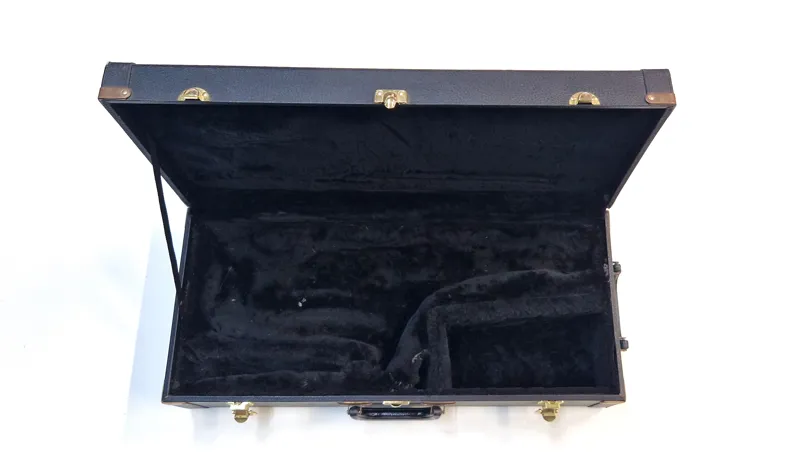 Secondhand alto sax hard case-1