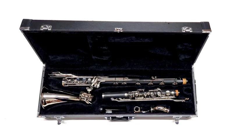 Second hand Vincent Bach Elkhart Bass clarinet-2