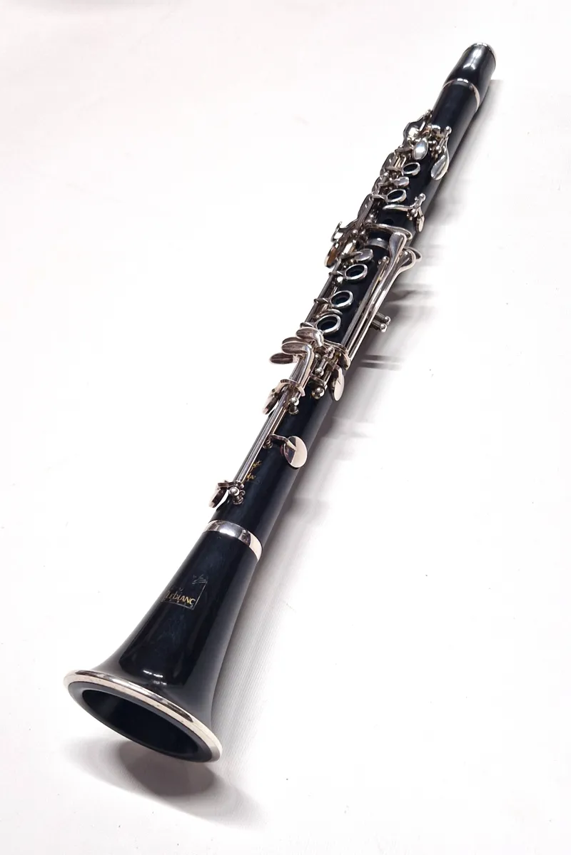 Secondhand Pair of  Leblanc Infinite A and Bb clarinets-4