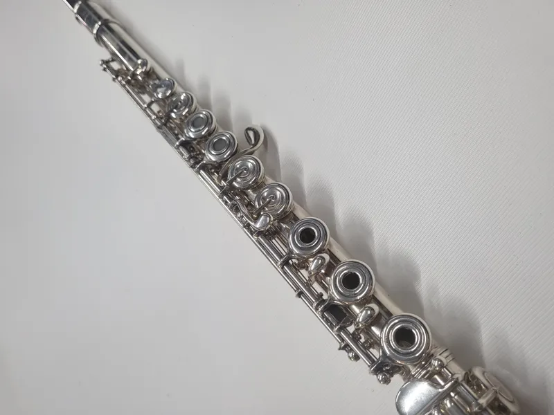 Yamaha YFL-581 Flute Solid Silver Open-Hole-4