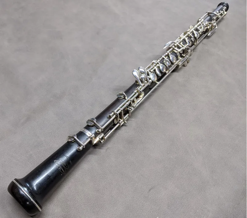 Full Conservatoire oboe with semi automatic octaves.  Beuscher model 968.  -3