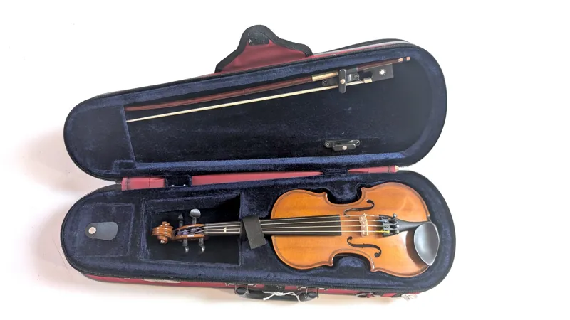 Secondhand Stentor 1/16 violin-3