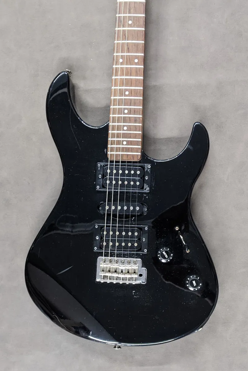 Secondhand Yamaha ERG 121 Electric Guitar-1