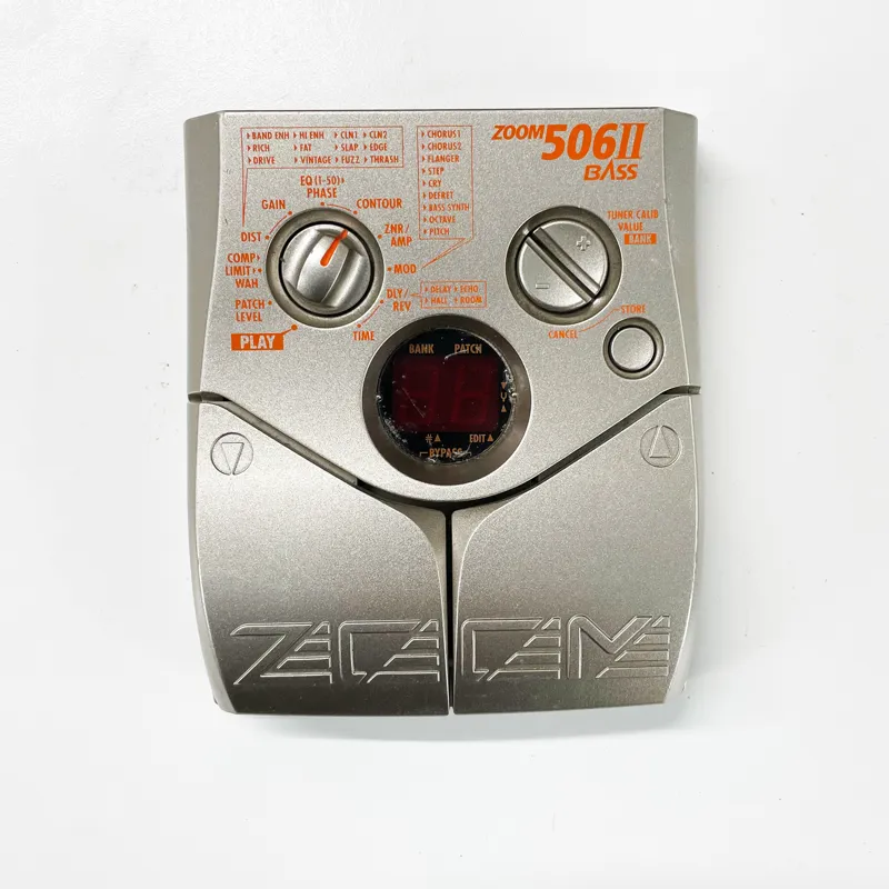 Secondhand Zoom 506 II Bass Effects Pedal-3