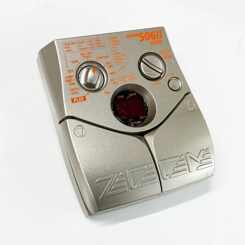Secondhand Zoom 506 II Bass Effects Pedal-2