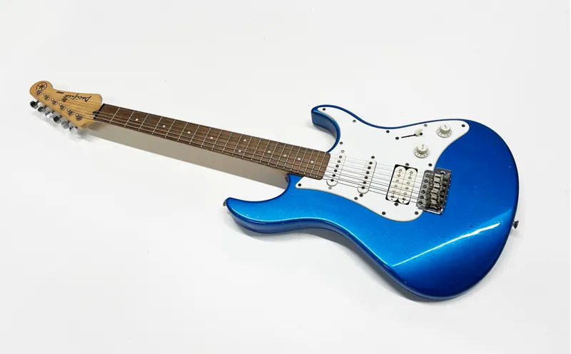 Secondhand Yamaha Pacifica Electric Guitar - Blue-2