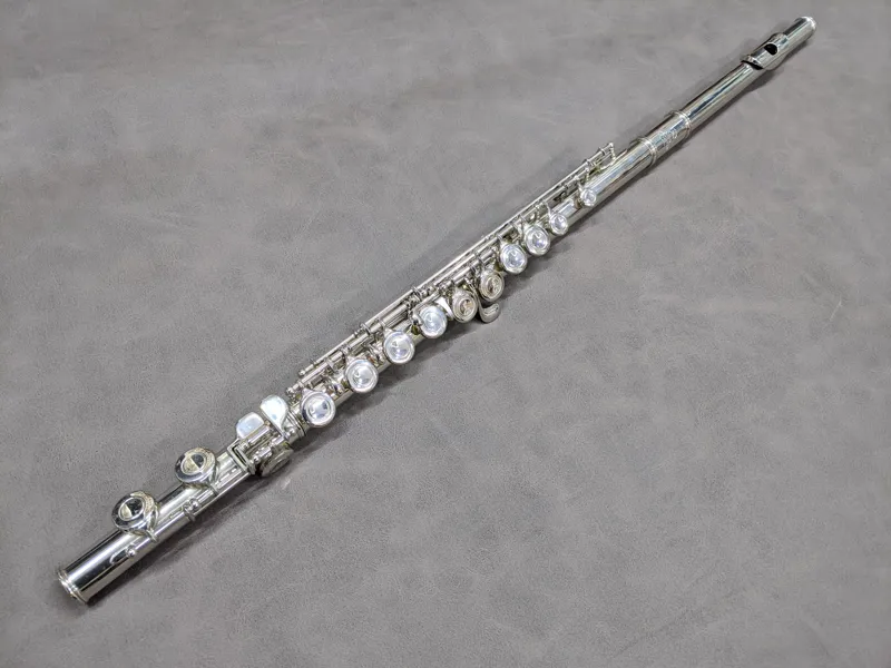 Secondhand Yamaha YFL-21N Flute-1