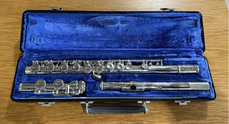 PreOwned Selmer Bundy Flute made in USA