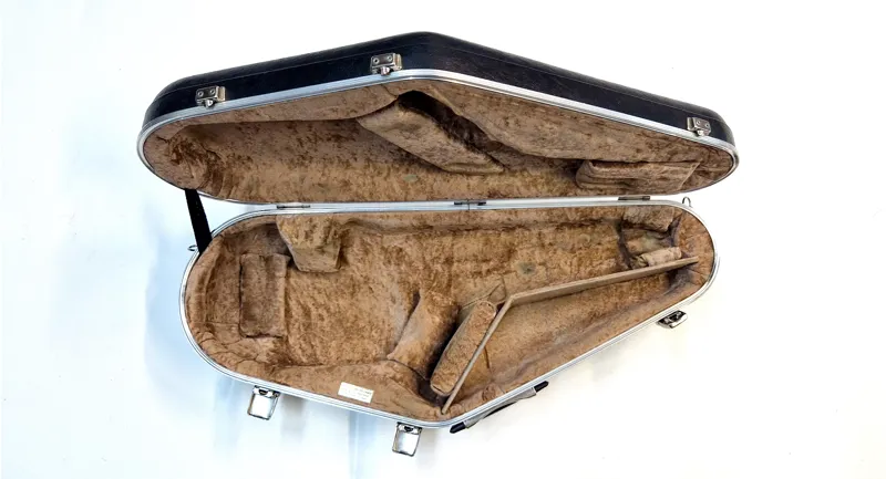 Pre-owned Hiscox alto saxophone hard case-2